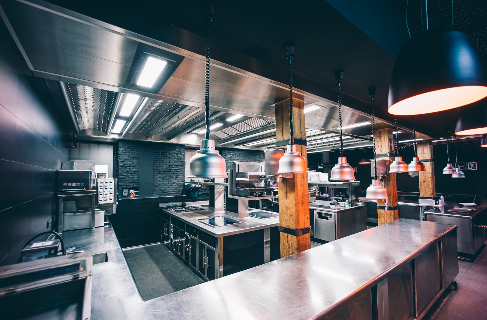 Smart Kitchen at a Restaurant